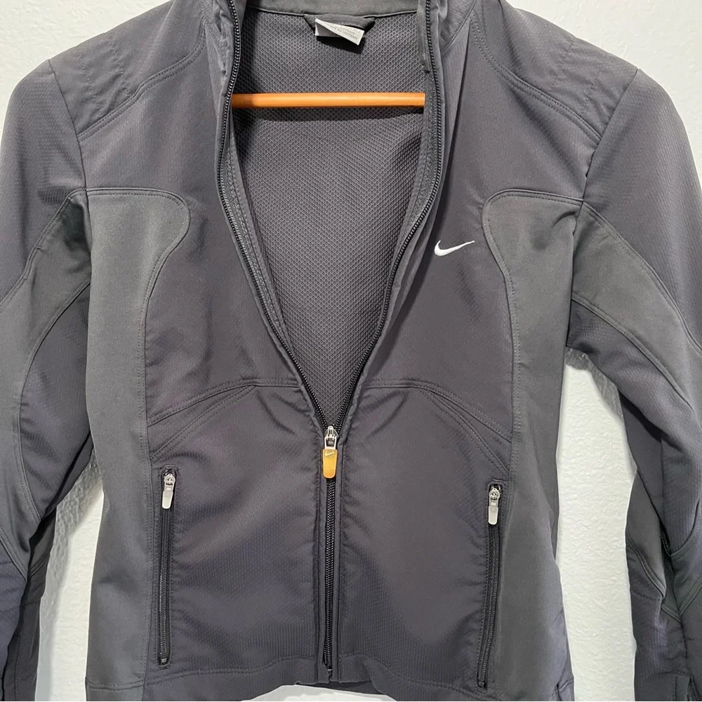 NIKE | Sphere Dry Jacket XS - Picture 4 of 5